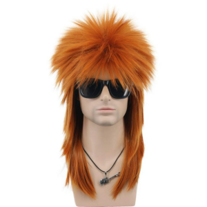 Perruque rousse touffe sur la tête et longueur lisse jusqu'aux épaules digne d'une star de rock des années 80. Mannequin à lunettes de soleil.