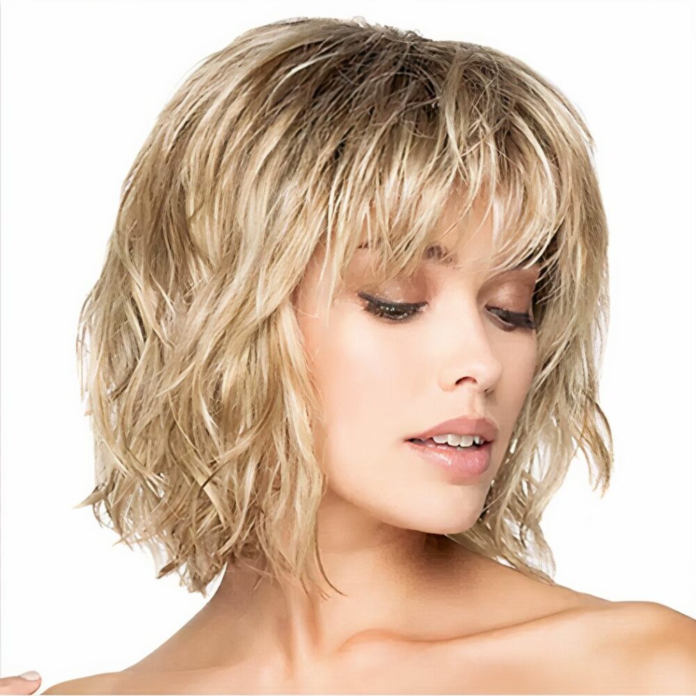 Perruque Cheveux Courts Avec Frange 4